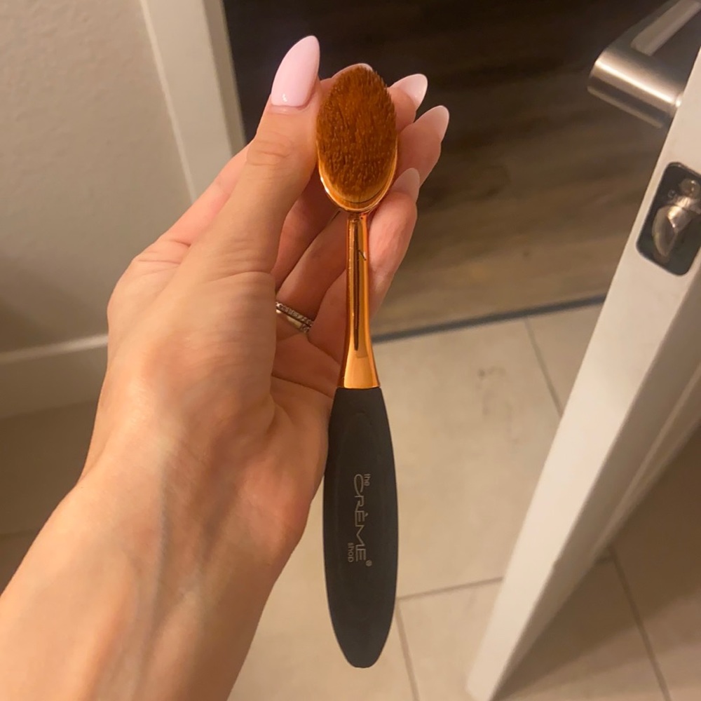 Rose gold foundation brush
